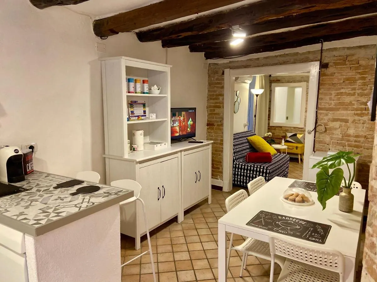 Apartment La Casetta In Castello Cagliari Centro Italy